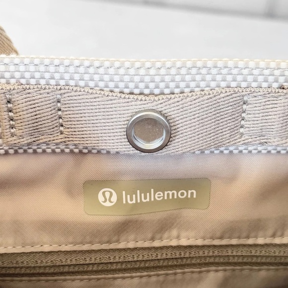 NWT Lululemon Two-Tone Canvas Mini Tote Bag — 4.5L — Mojave Tan/Light Ivory - Picture 14 of 14